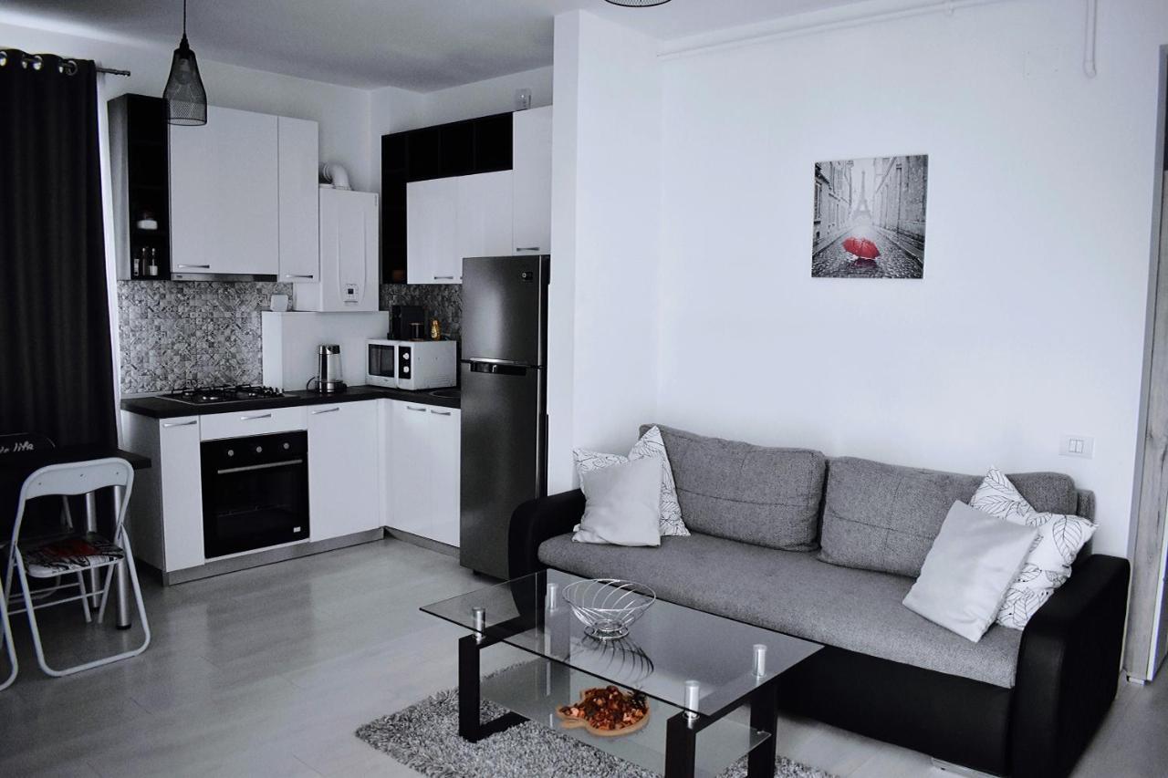 Apartment Etalon Airport